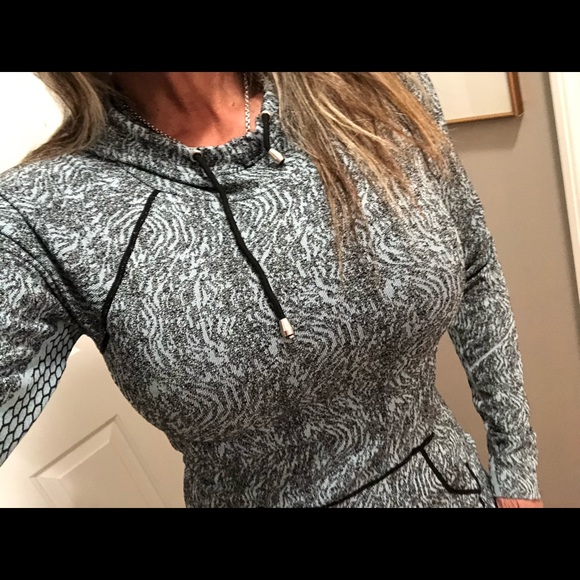 Soho Sport workout hoodie! NWOT! Amazing and cute! - Picture 3 of 16